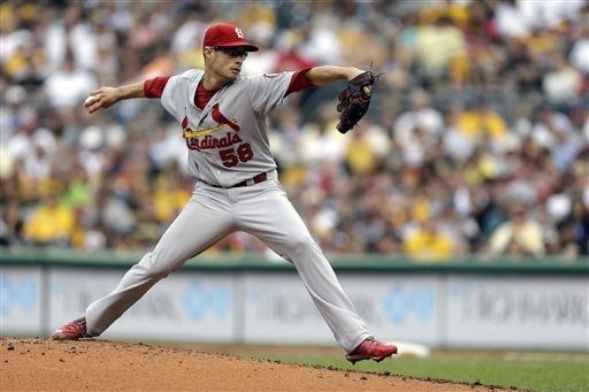 Cardinals top Pirates 7-2, tie for NL Central lead 