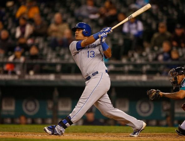 Salvador Perez's go-ahead 12th inning RBI double vs Mariners (Video)