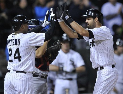 White Sox score 7 in 1st, coast to 12-1 win over Twins