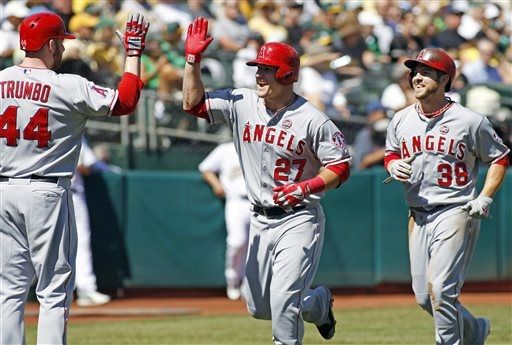 Mike Trout's two-run homer vs A's (Video)