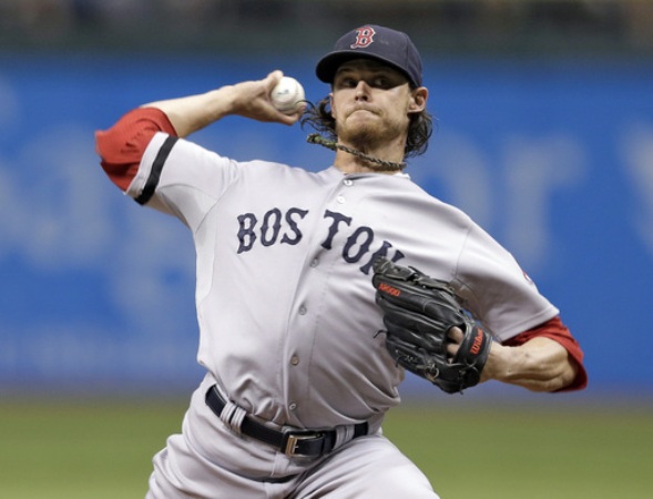 Buchholz strong in return, Red Sox beat Rays 2-0