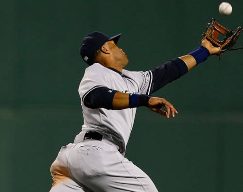 Robinson Cano's amazing over-the-shoulder catch vs Red Sox (Video) 