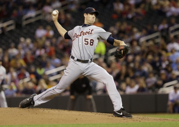 Tigers clinch playoff spot with 4-2 win over Twins