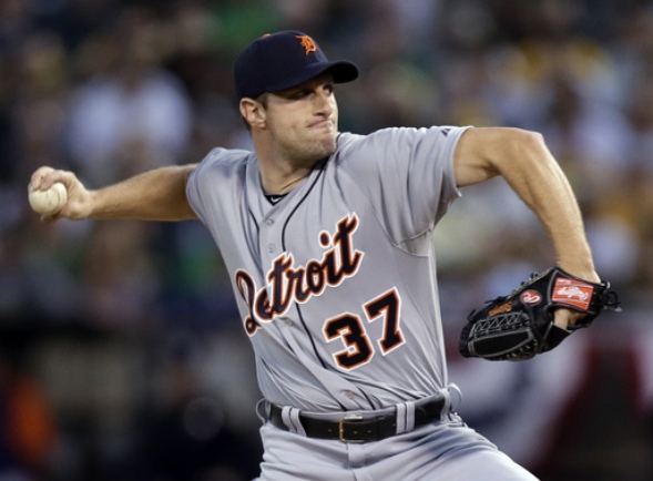 Scherzer dazzles as Tigers take Game 1 from A's