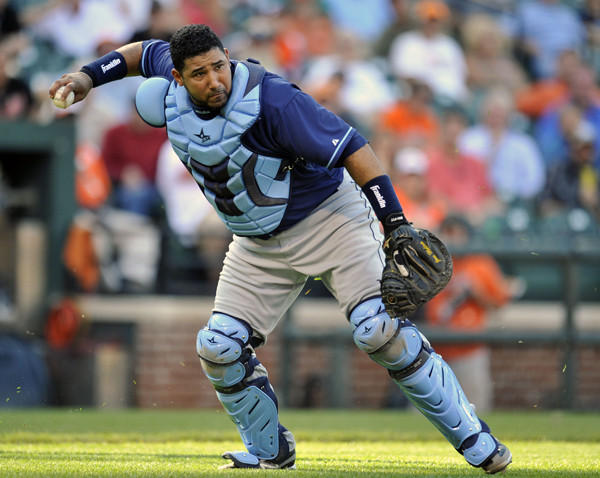 Rays re-sign Jose Molina with two-year deal