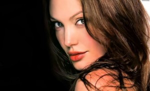 Angelina Jolie19