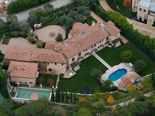 Barry Bonds' Beverly Hills mansion sells for $22 million