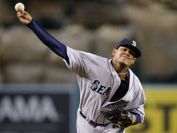 Mariners rout Angels 10-3 on opening day