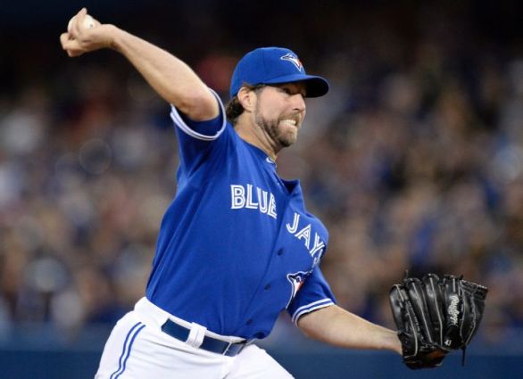 Dickey, Lawrie lead Blue Jays in 7-1 win over Red Sox 