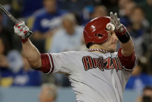 Cubs acquire catcher Miguel Montero from D-Backs