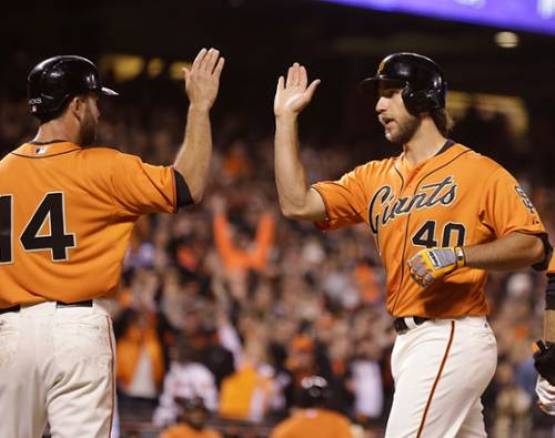 Bumgarner's grand night leads Giants to 6-5 victory