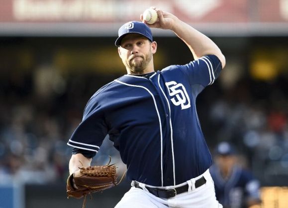 Stults, Padres hand Giants third straight loss