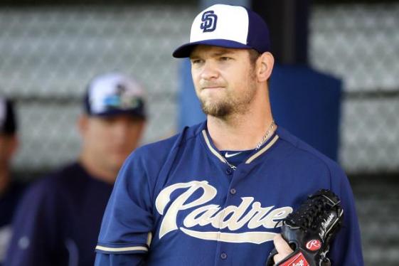 Padres bring back injury-prone Josh Johnson on a one-year, incentive-laden deal