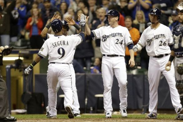 Brewers bats wake up at home to beat Padres 5-2