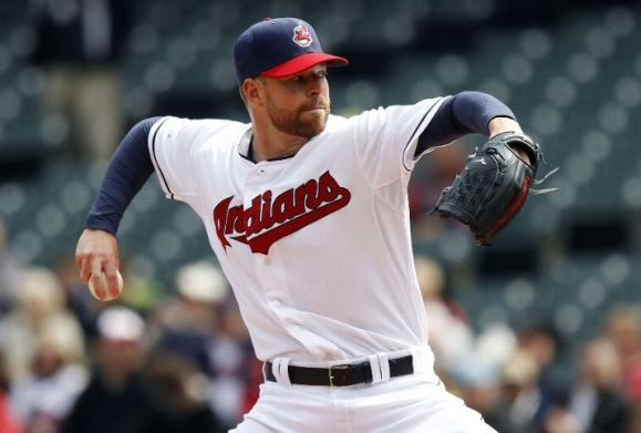 Kluber, Indians roll past Royals 5-1