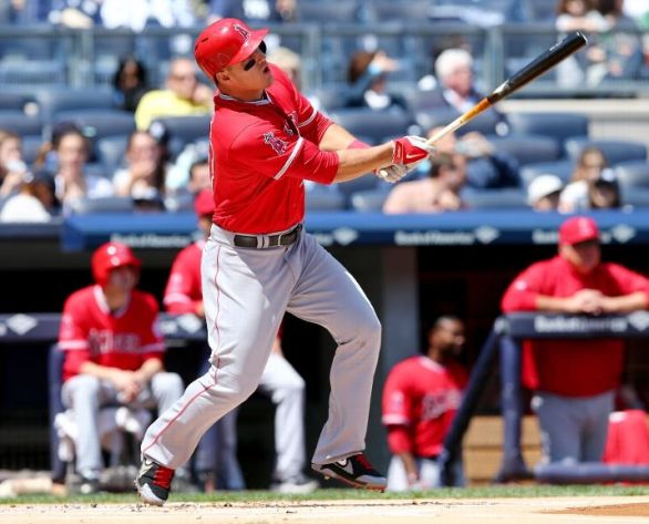 Mike Trout's solo homer vs Yankees (Video)