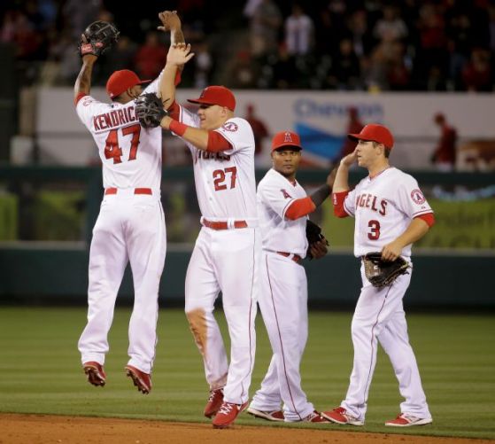 Angels beat Indians 6-3 with 3-run 8th