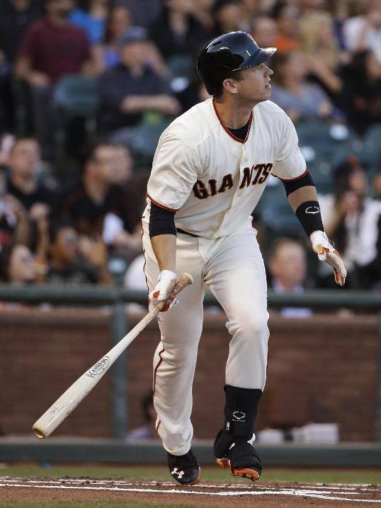 Buster Posey's solo homer vs Padres (Video)