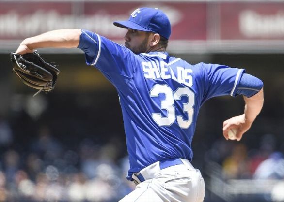 Shields pitches Royals past Padres 8-0