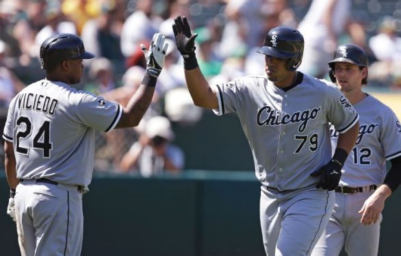 Abreu's homer leads White Sox over A's 4-2