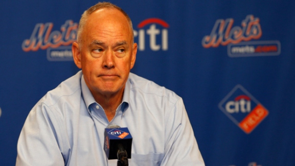 Mets agree to three-year extension with GM Sandy Alderson