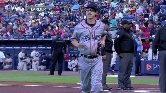 Tim Lincecum puts on a few pounds, pretends he's manager of the Giants (Video)