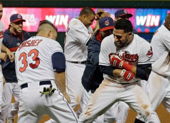 Aviles' walk-off hit give Indians 4-3 win