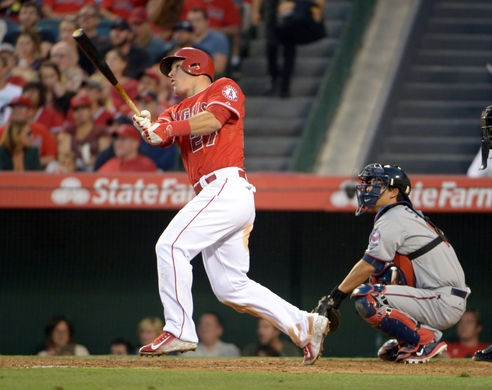 Mike Trout's two-run homer vs Twins (Video)