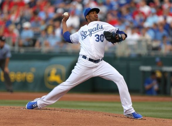 Ventura leads Royals to 3-2 win over Cardinals