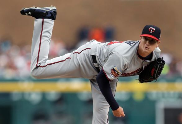 Twins beat AL Central-leading Tigers 2-0
