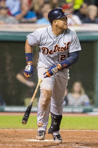 Miguel Cabrera's clutch 10th inning go-ahead double vs Indians (Video)