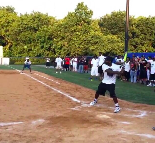 Michael Vick hits walk-off home run in a charity softball game (Video)