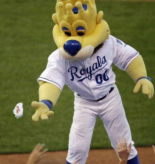 Kansas City Royals fan, hit in eye by hot dog hurled by mascot, gets second chance to sue