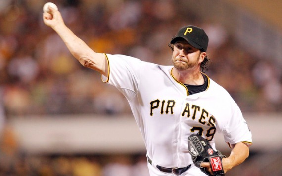 Braves agree to 2-year deal with Jason Grilli