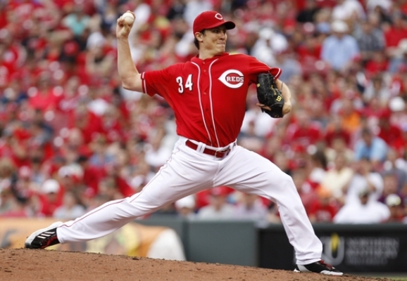 Bailey leads Reds to 4-1 win over Phillies