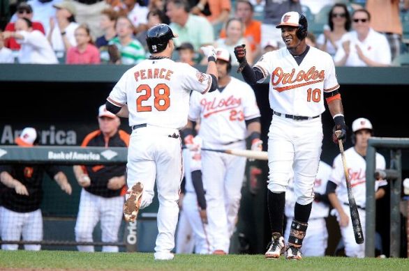 Orioles hit 3 HRs, cruise past sinking Rangers 8-3