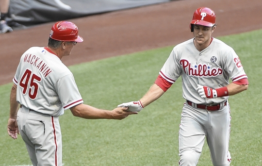 Chase Utley's two-run homer vs Brewers (Video)