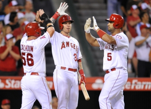Eight-run seventh catapults Angels to comeback win
