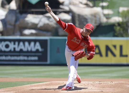 Richards K's 11 as Angels sweep Astros and extend home streak to 10