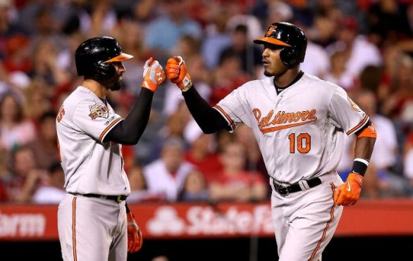 Jones' pair of 2-run HRs leads O's over Angels 4-2