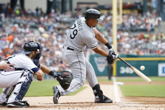 Abreu stays hot in White Sox 7-4 win over Tigers