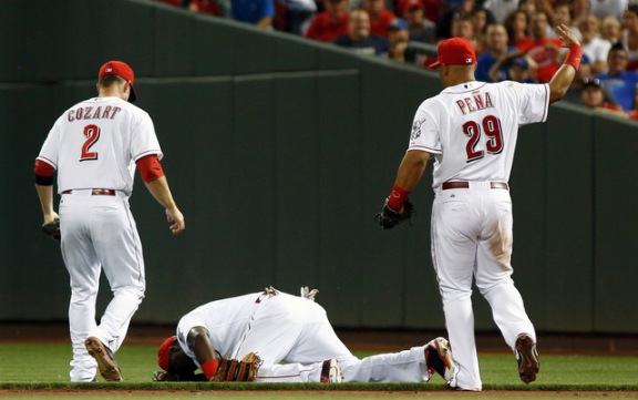 Brandon Phillips to miss six weeks with torn thumb ligament