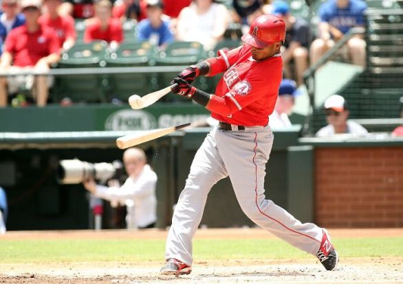 Trout 4 RBIs, Angels beat Texas for 5th win in row