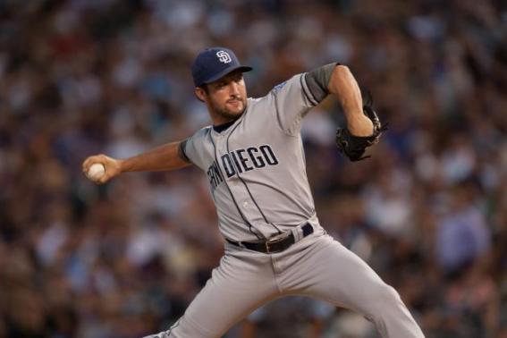 Angels acquire closer Huston Street from Padres