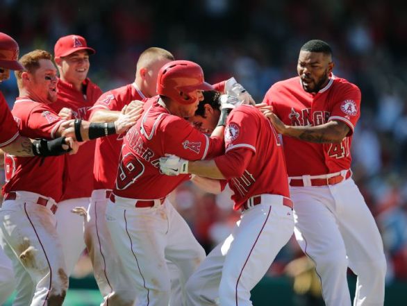 Angels rally in 9th against Rodney to beat Mariners 6-5 