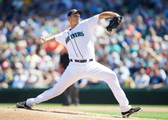 Young pitches Mariners to 4-3 win over Orioles