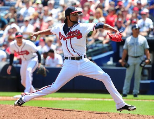 Twins agree to four-year, $55M deal with Ervin Santana