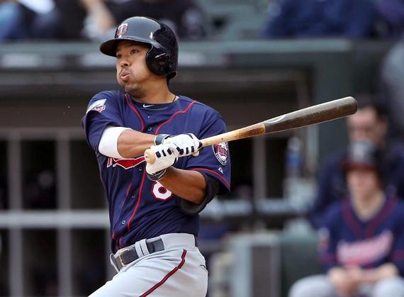 Twins sign Kurt Suzuki to two-year contract extension