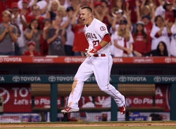 Angels beat Astros 7-6 on walkoff homer by Trout