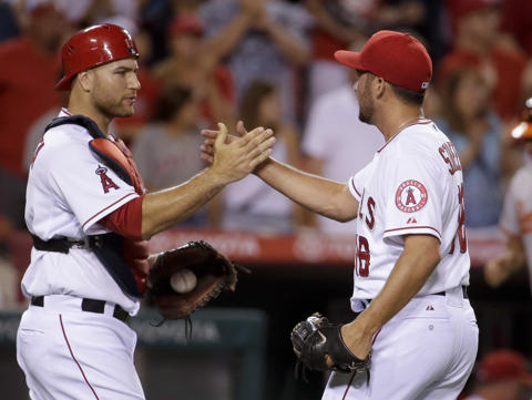 Late rally carries Angels over Orioles 3-2